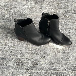 Black Boots
